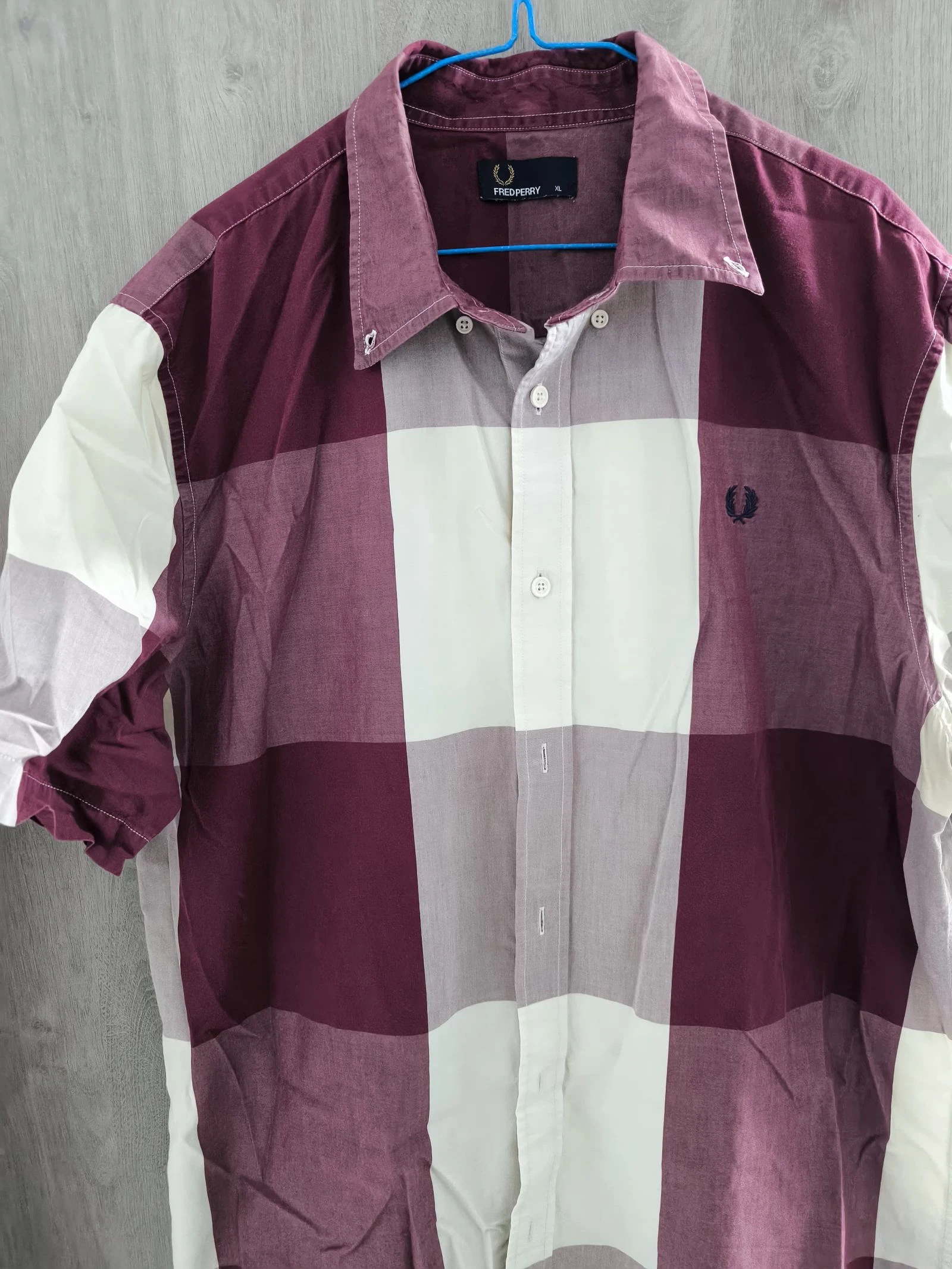 Camisa